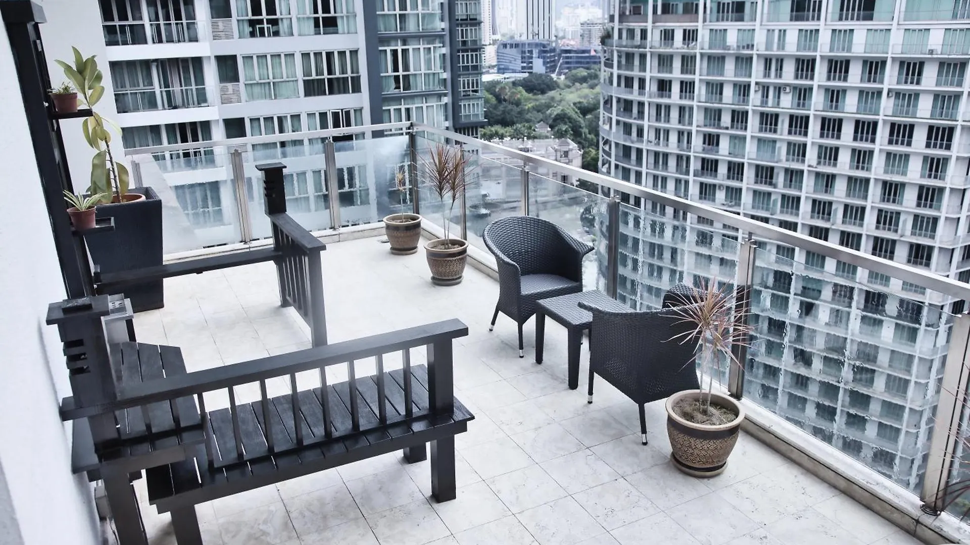 Luxury Cozy Cormar Suite 5 Minutes Walk To Suria Klcc Kuala Lumpur 0*,